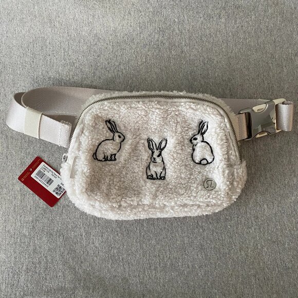 Lululemon Lunar New Year Everywhere Bunny Belt Bag 1L Fleece - Picture 2 of 16